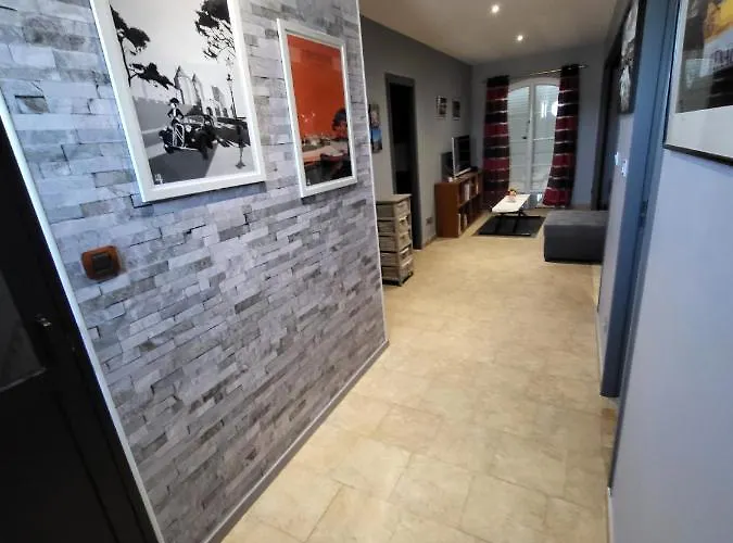 La Bastide Du Canal Avec Piscine Et Clim Apartamento *