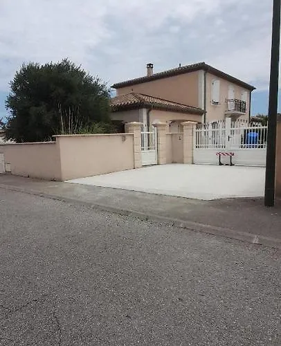 Apartment La Bastide Du Canal Avec Piscine Et Clim *