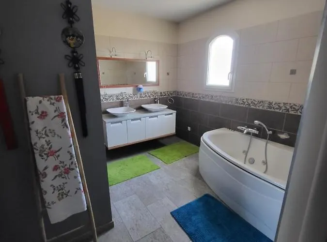 La Bastide Du Canal Avec Piscine Et Clim Carcasona