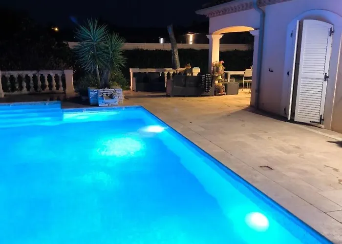 La Bastide Du Canal Avec Piscine Et Clim Apartamento